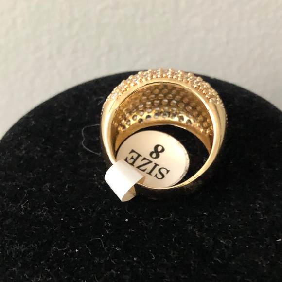 Oval Shaped Gold Ring - Picture 7 of 9